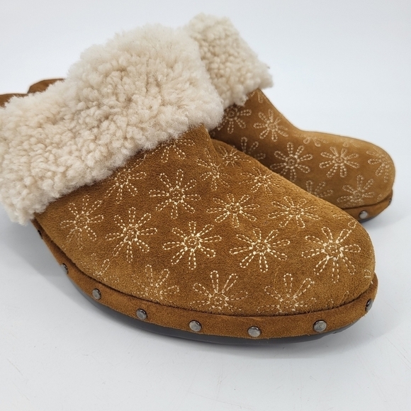 Vintage Heel Clogs Floral Embroidered Suede Sherpa Tan Isaac Mizrahi Live 9.5 - Picture 8 of 9